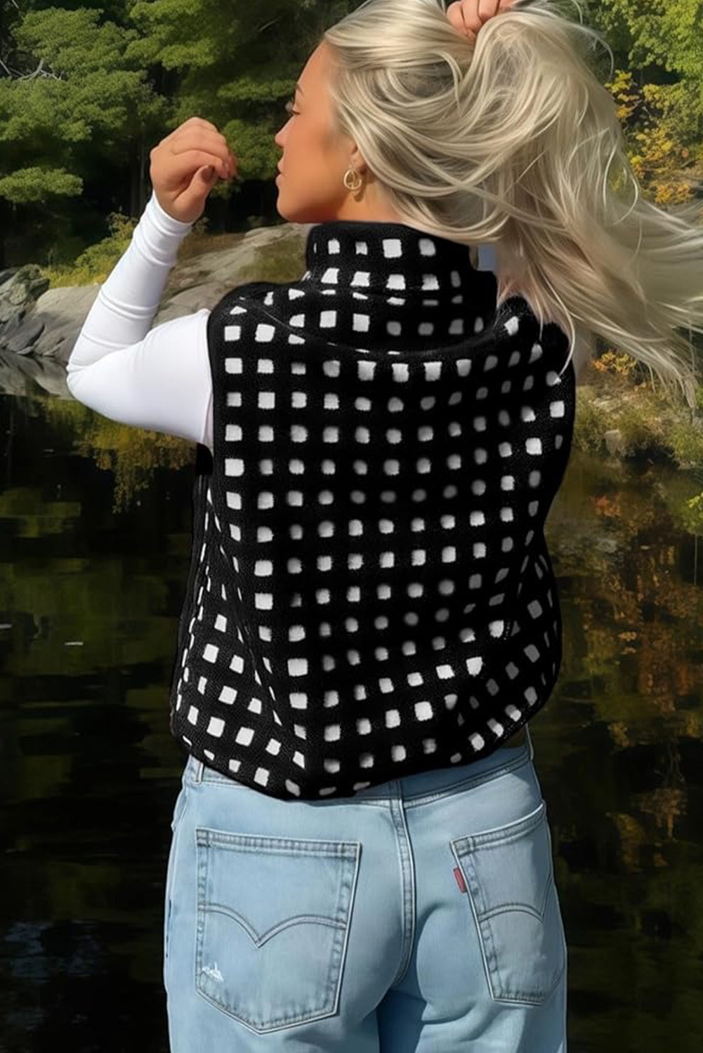 Black Checkered Texture Plush Zip Up Winter Vest