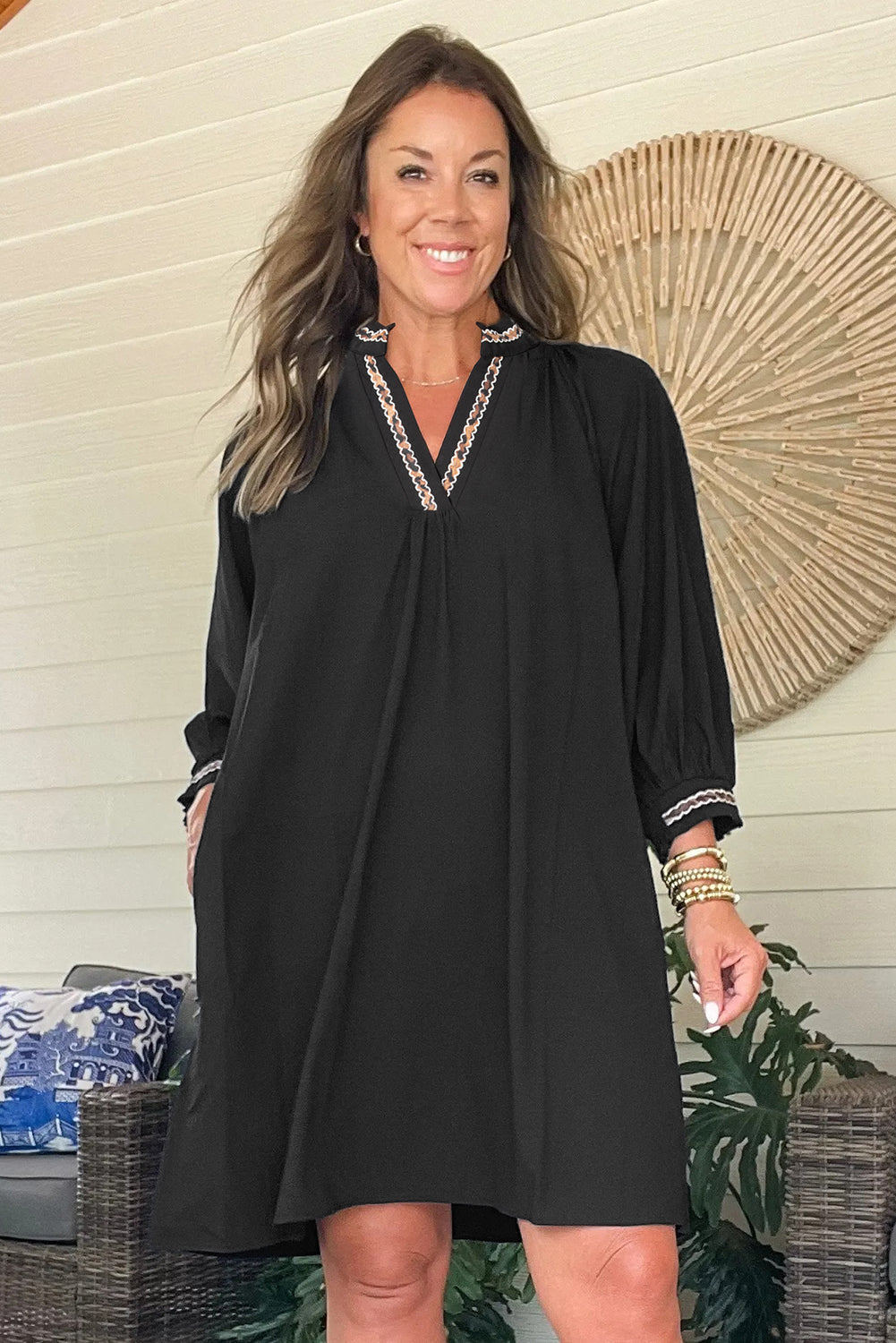 Black Contrast Trim V Neck Bracelet Sleeve Shift Mini Dress