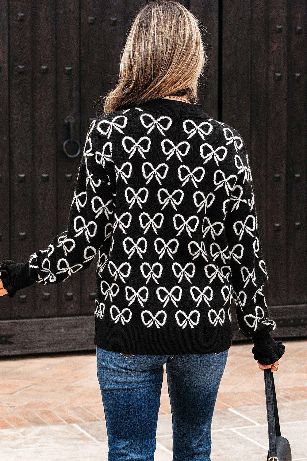 sweater with zipper collar