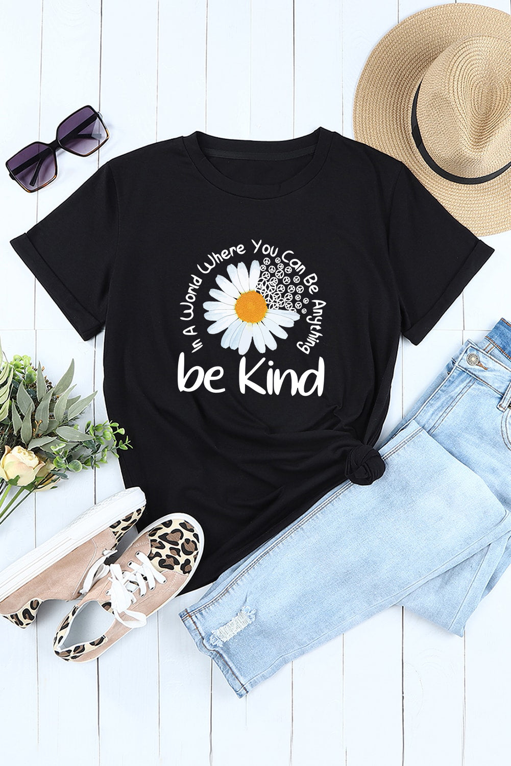 Kindness Blooms Graphic Tee with Daisy Print and Slogan Detail