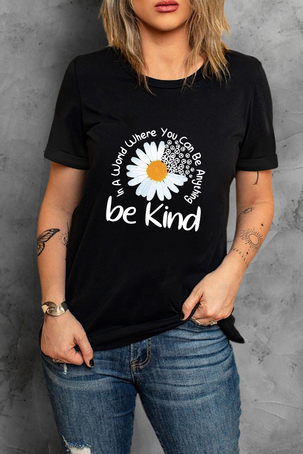 Kindness Blooms Graphic Tee with Daisy Print and Slogan Detail