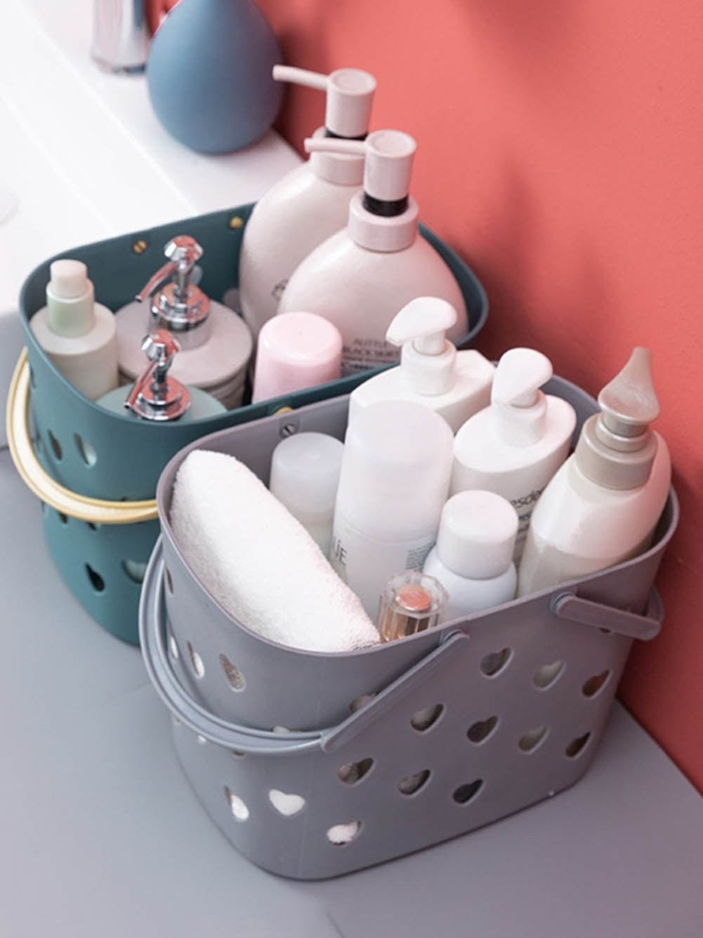 Heart-shaped Gray Plastic Storage Basket with Handles