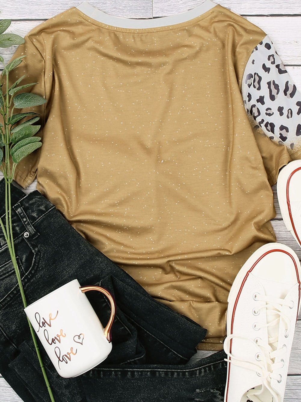 Khaki Cowboy Chic Just Pray Graphic T-Shirt