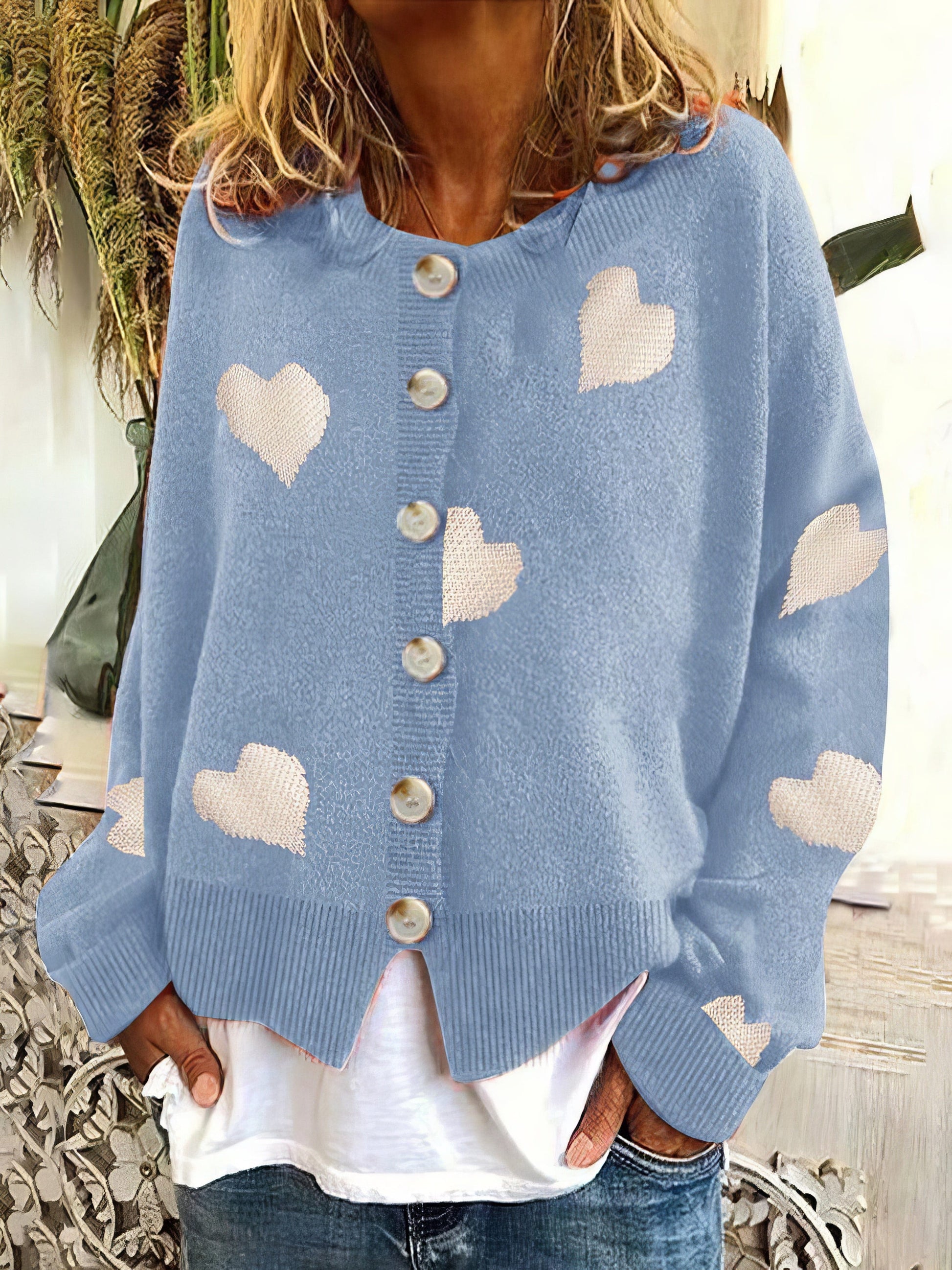 Knit Single-Breasted Heart Cardigan Sweater -Bishop - Barcelet - Closed - Scoop - Jewel