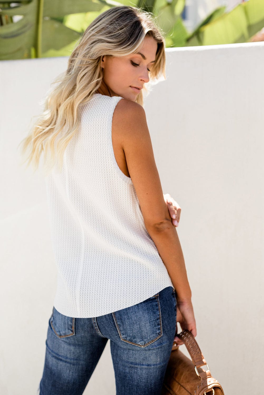 Solid Round Neck Sleeveless Top Vest