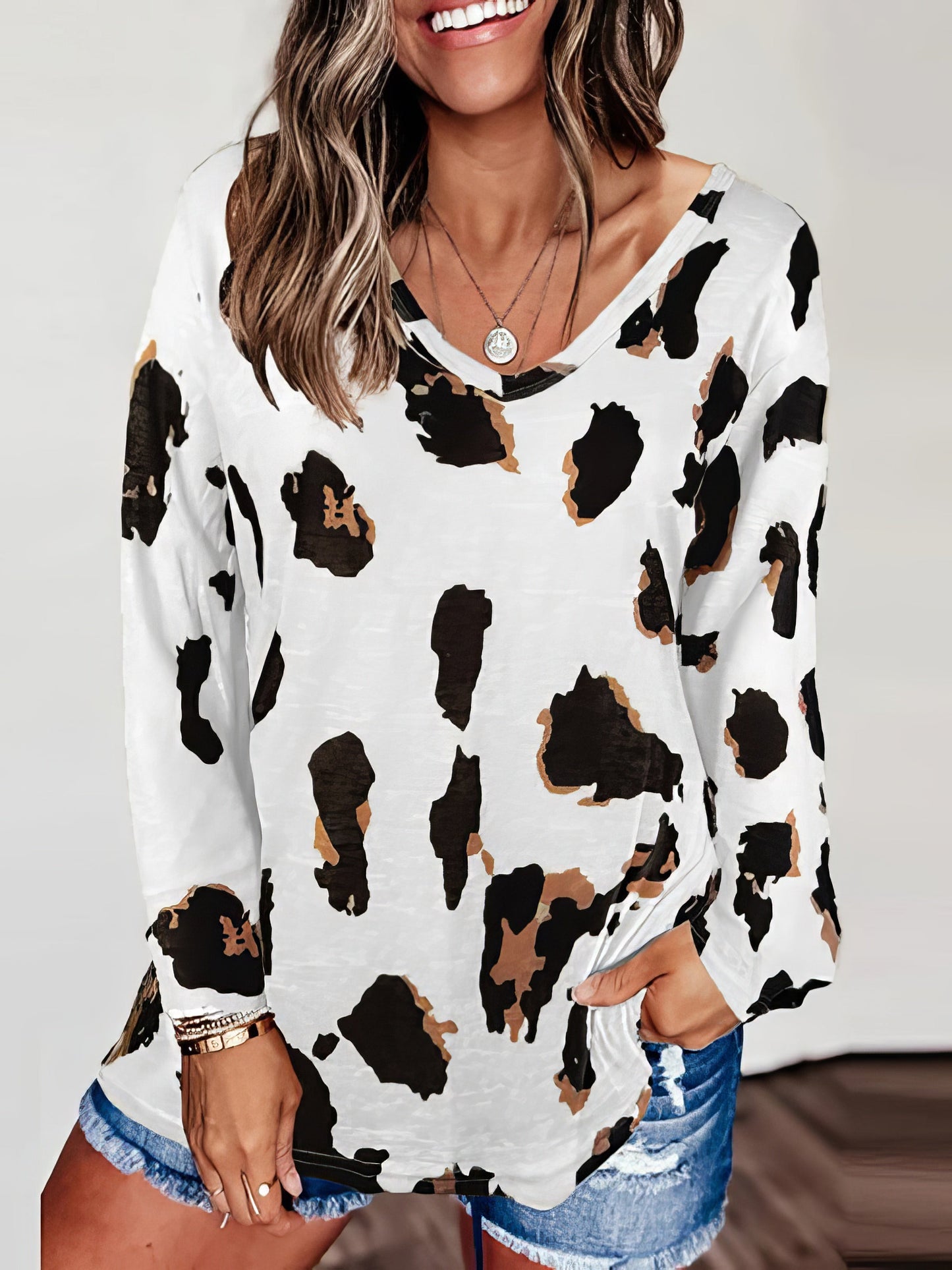 T-Shirts - Shirts Leopard Print Round Neck T- Shirt - MsDressly