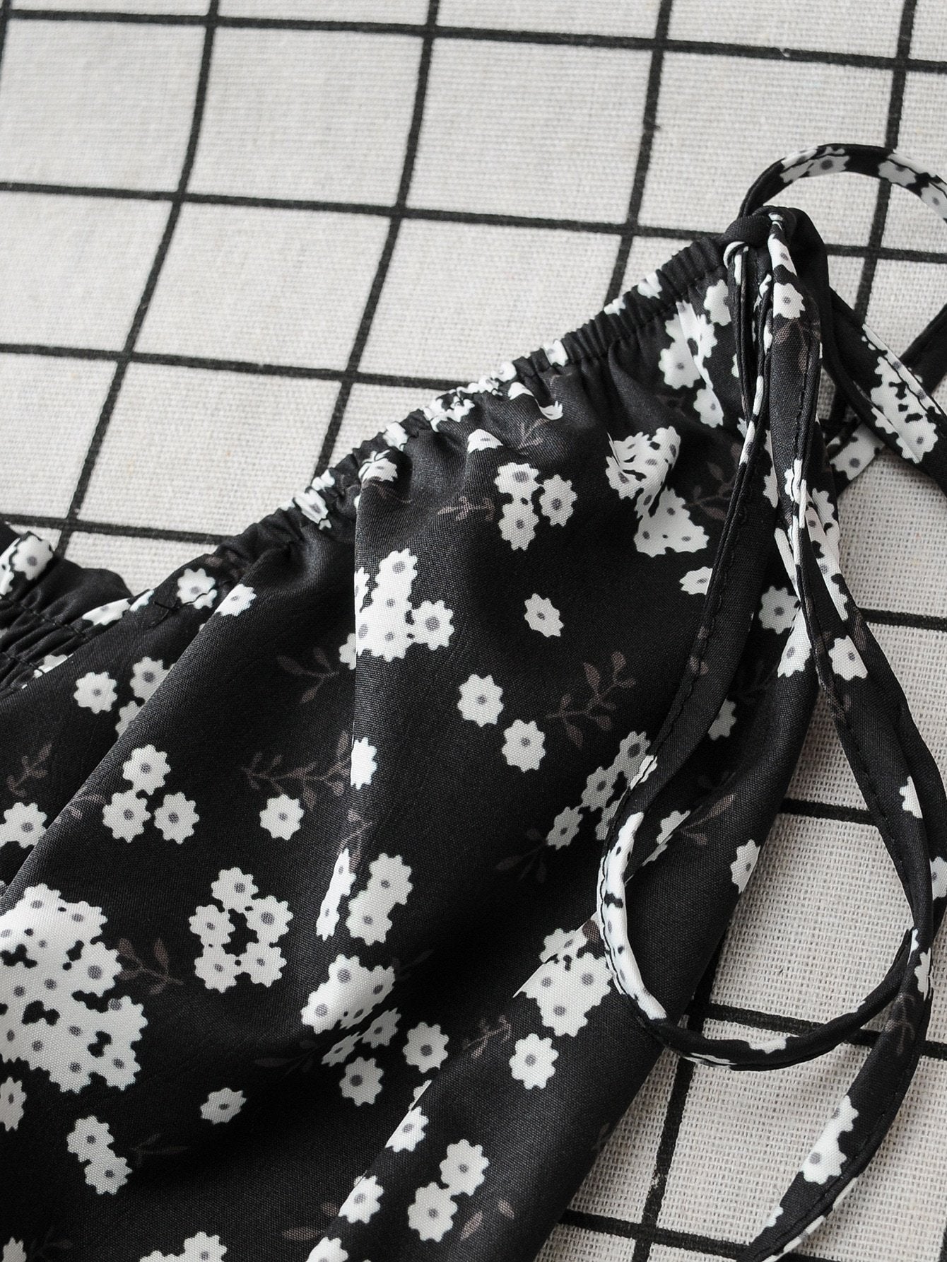 Knot Detail Ditsy Floral Shirred Dress - LuckyFash™