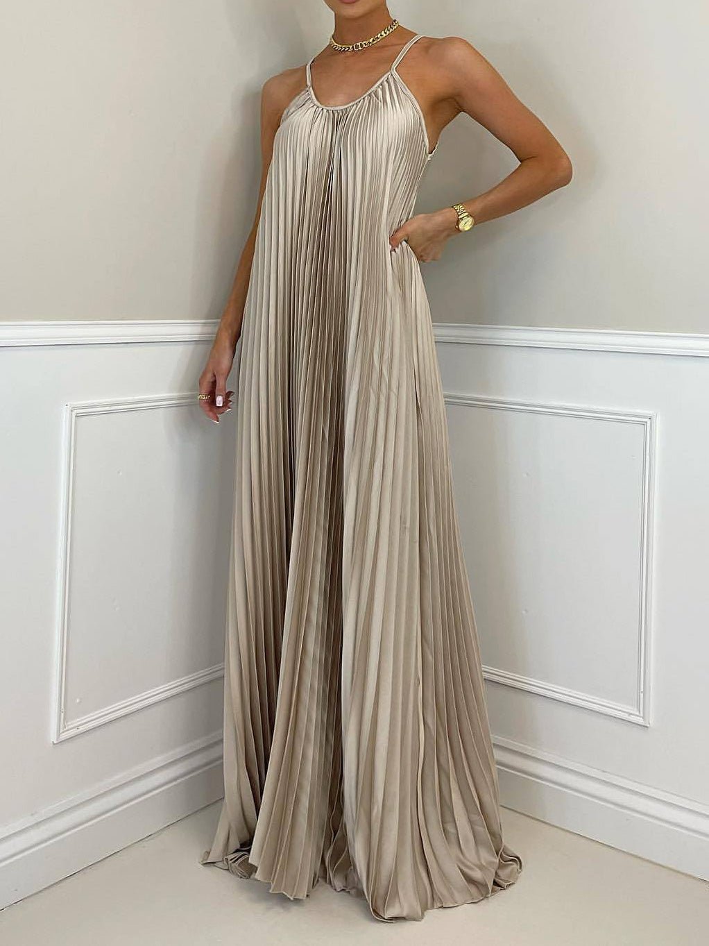 Dresses Suspender Halterneck Pleated Sleeveless Dress - LuckyFash™