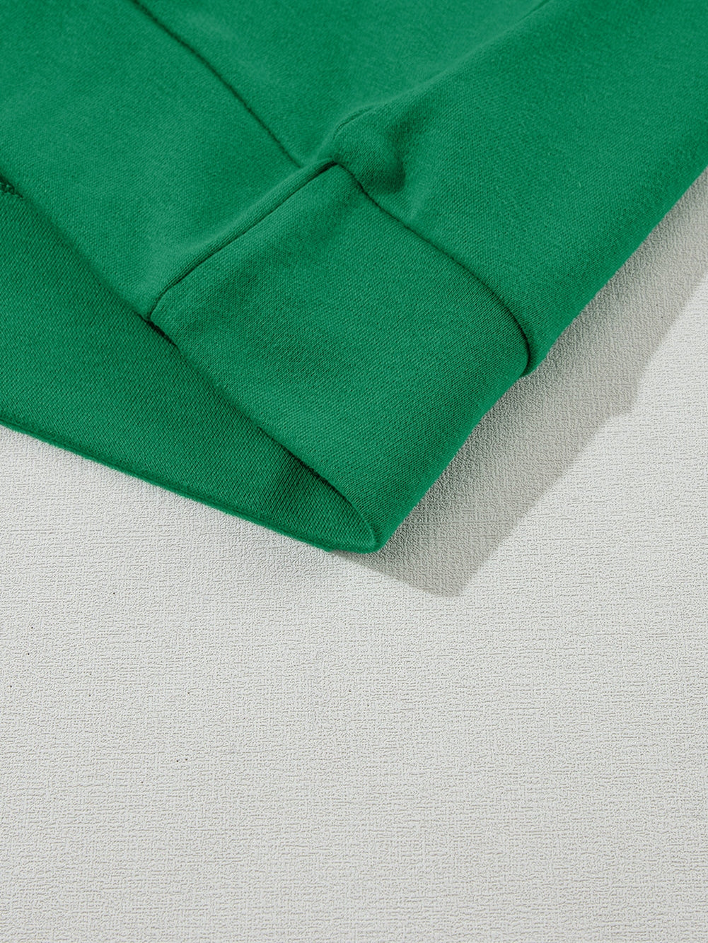 Green Raglan Sleeve Sweatshirt with Round Neck