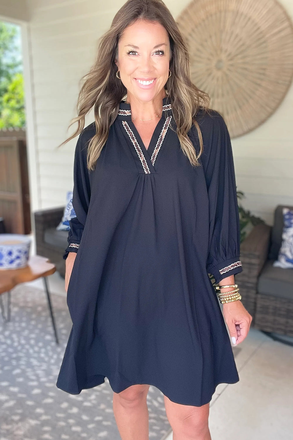 Black Contrast Trim V Neck Bracelet Sleeve Shift Mini Dress