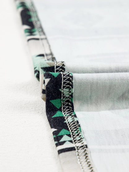 Green Geometric Retro Print Plus Size Tee