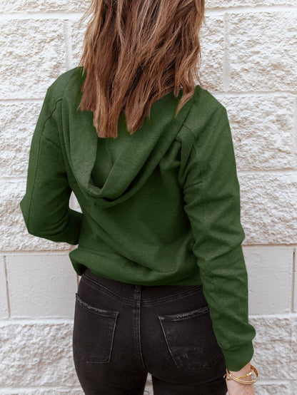 Elegant Green Lace-Up Hoodie for a Stylish Look
