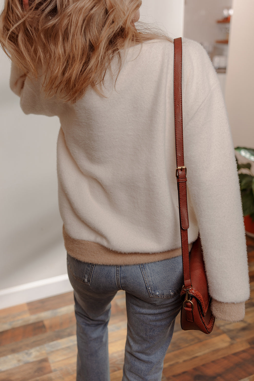 White Plush Soft Contrast Trim Colorblock Round Neck Sweatshirt