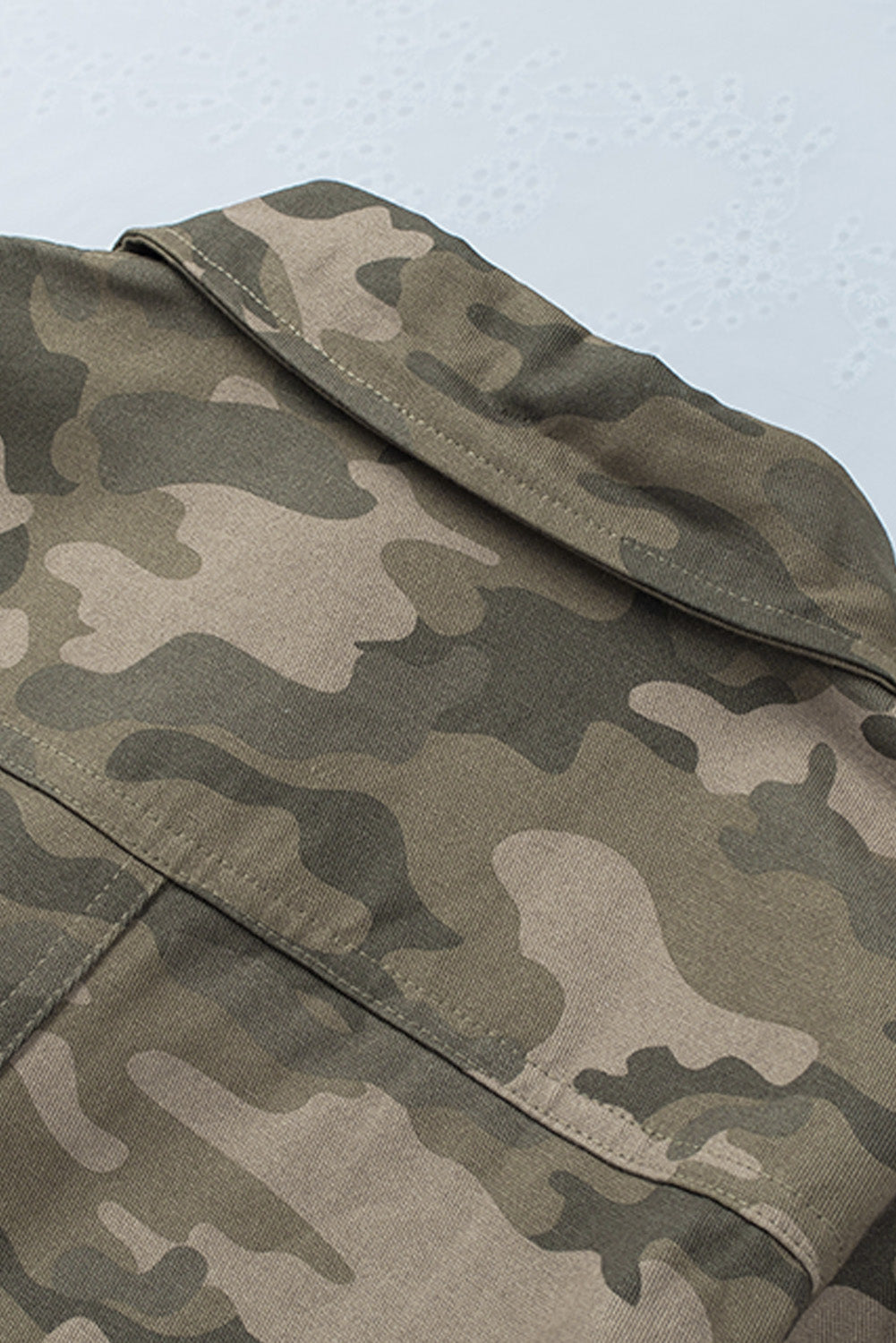 Green Camouflage Print Utility Jacket with Button Closure and Multiple Pockets