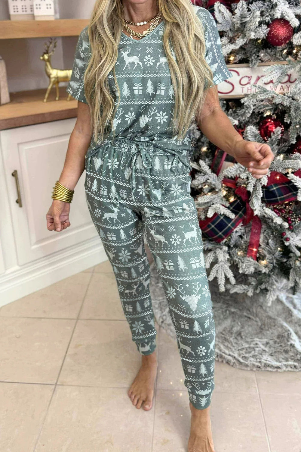 Green Christmas Fashion V Neck Tee Drawstring Pants 2pcs Lounge Set