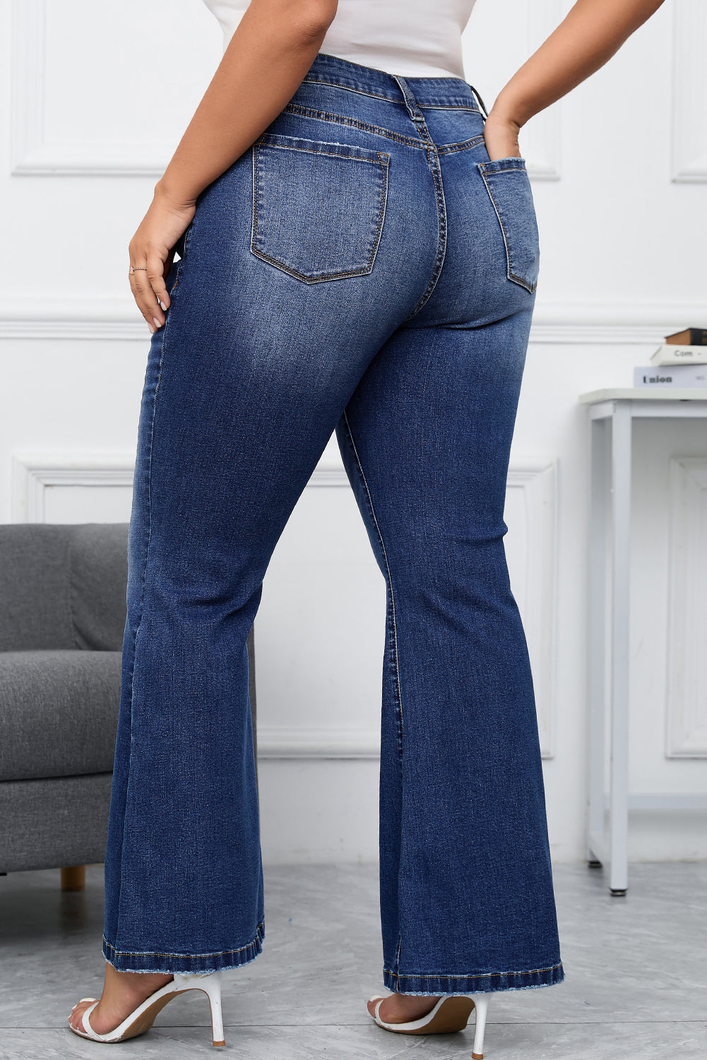 Vintage Washed Blue Flared Denim Jeans for Plus Size Women