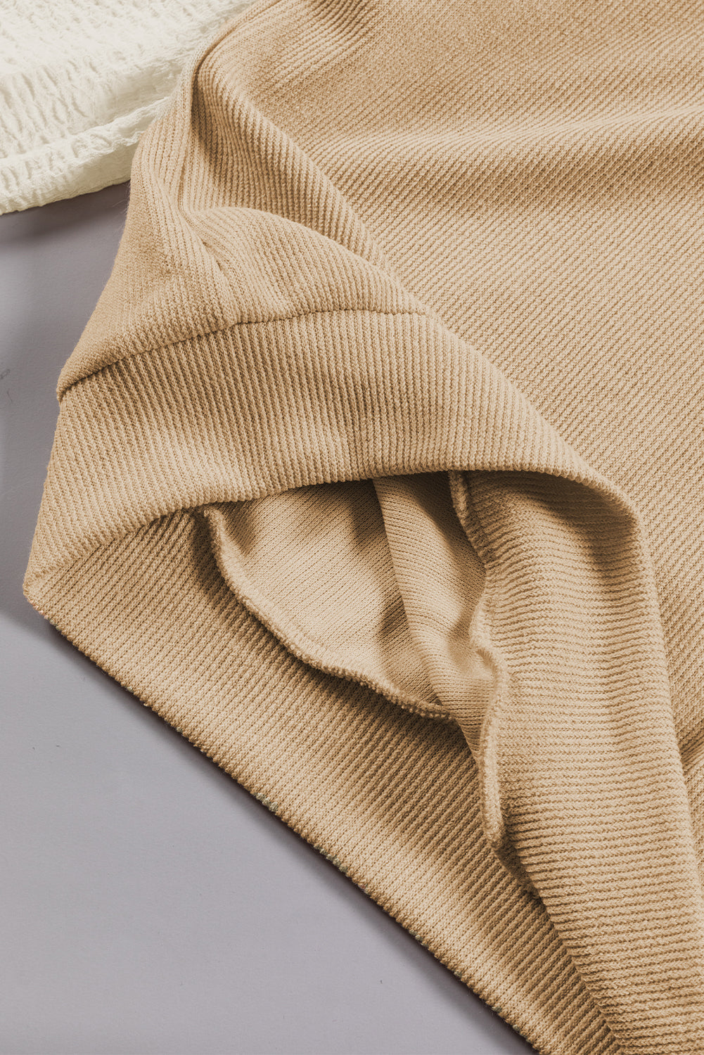 Gray Patchwork Puff Sleeve Crew Neck Top with Textured Detail