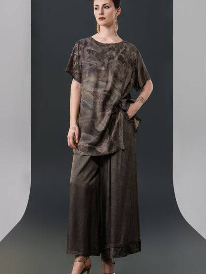 Chic Abstract Print Two-Piece Set