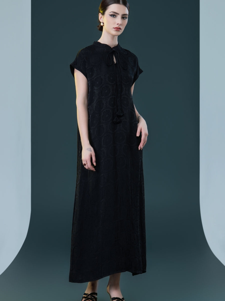 Elegant Black Cap-Sleeve Maxi Dress with Tie Neck