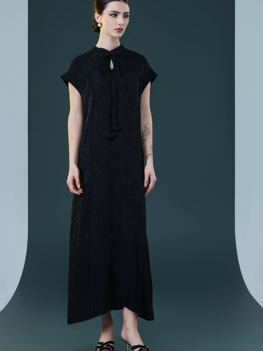 Elegant Black Cap-Sleeve Maxi Dress with Tie Neck