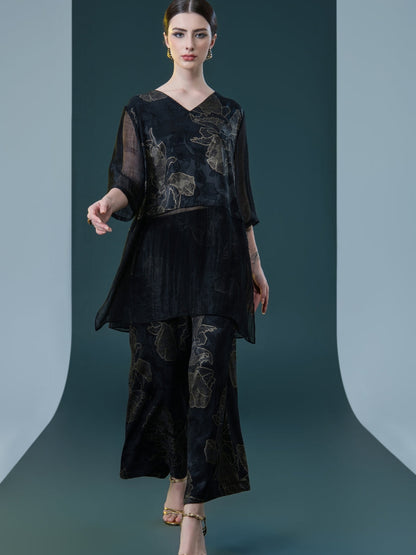Chic Black Floral Two-Piece Set with V-Neck Top and Wide-Leg Pants