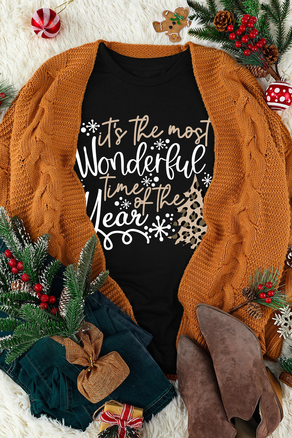 Festive Black Leopard Graphic Tee with Christmas Vibes