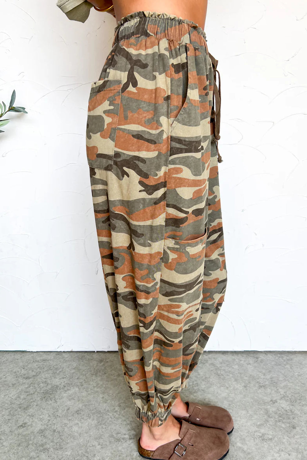 Green Camouflage Printed Drawstring Elastic Waist Balloon Pants