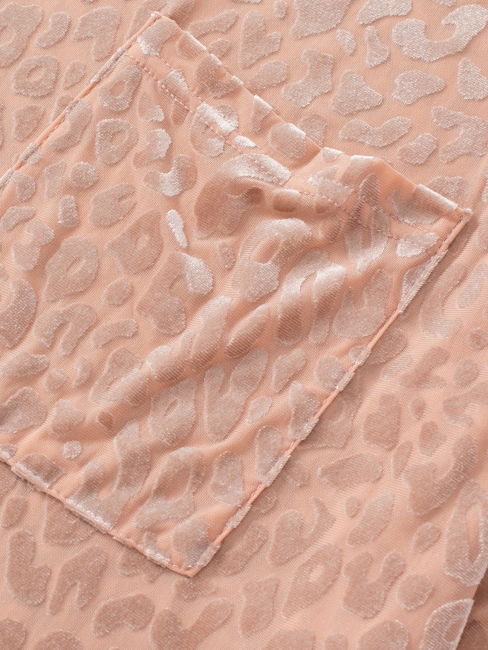 Plus Size Khaki Leopard Print V-Neck T-shirt