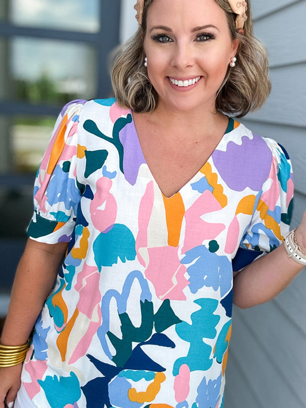 Sky Blue Geometric Print Puff Sleeve V Neck Top for Curvy Fashionistas