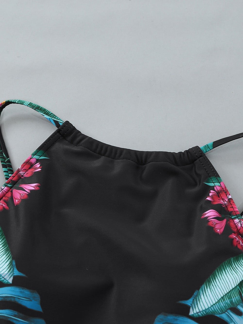 Fresh Floral High-Neck Tankini Set with Ruched Detail