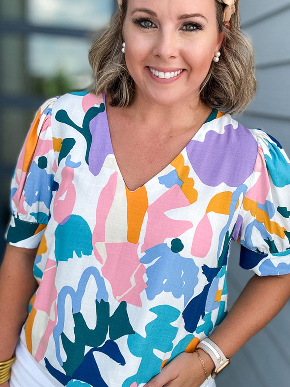 Sky Blue Geometric Print Puff Sleeve V Neck Top for Curvy Fashionistas