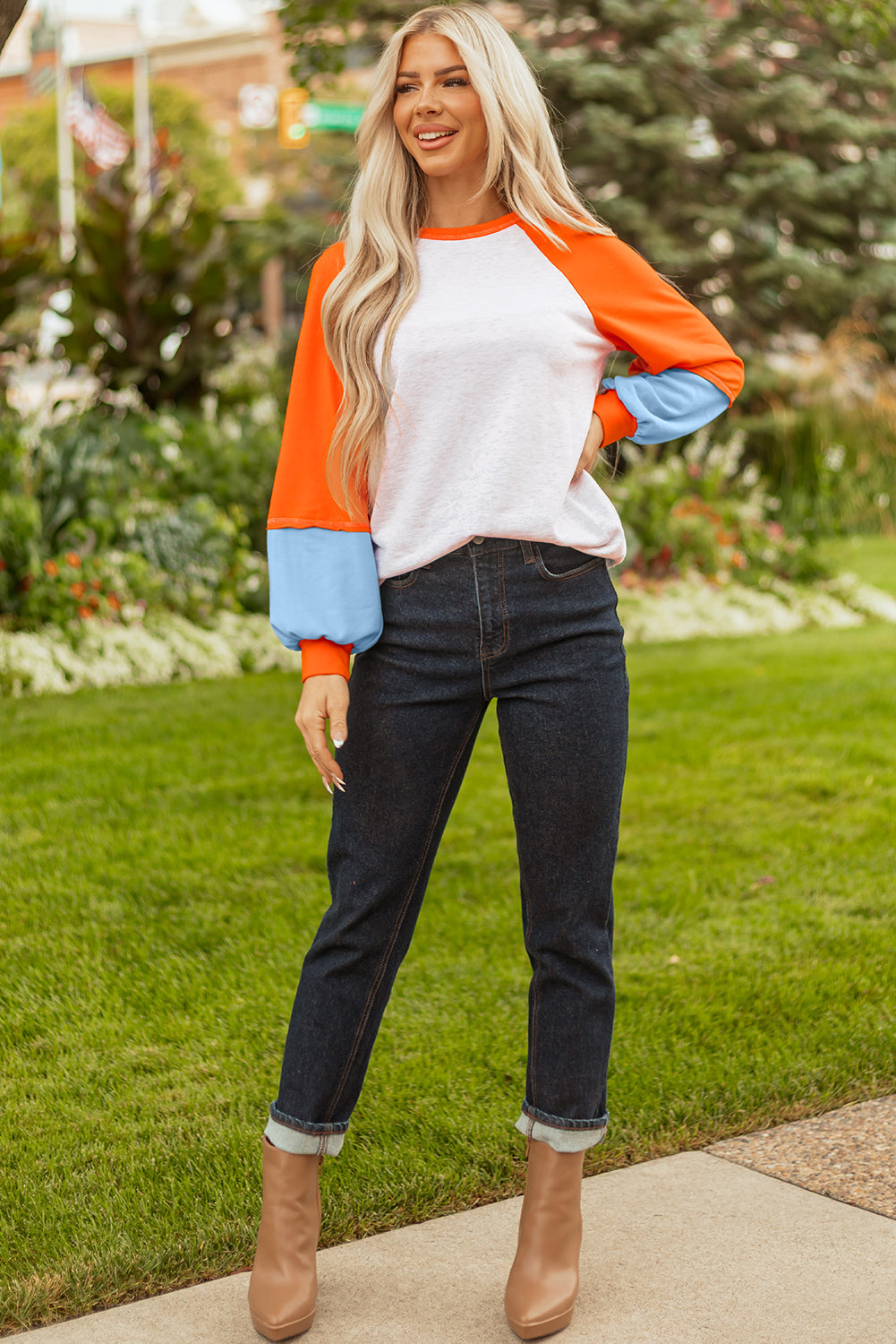 contrast stitching top