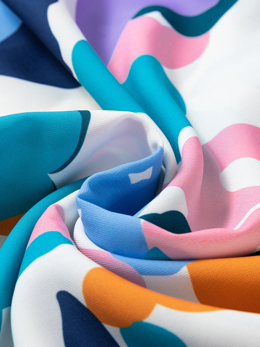 Sky Blue Geometric Print Puff Sleeve V Neck Top for Curvy Fashionistas