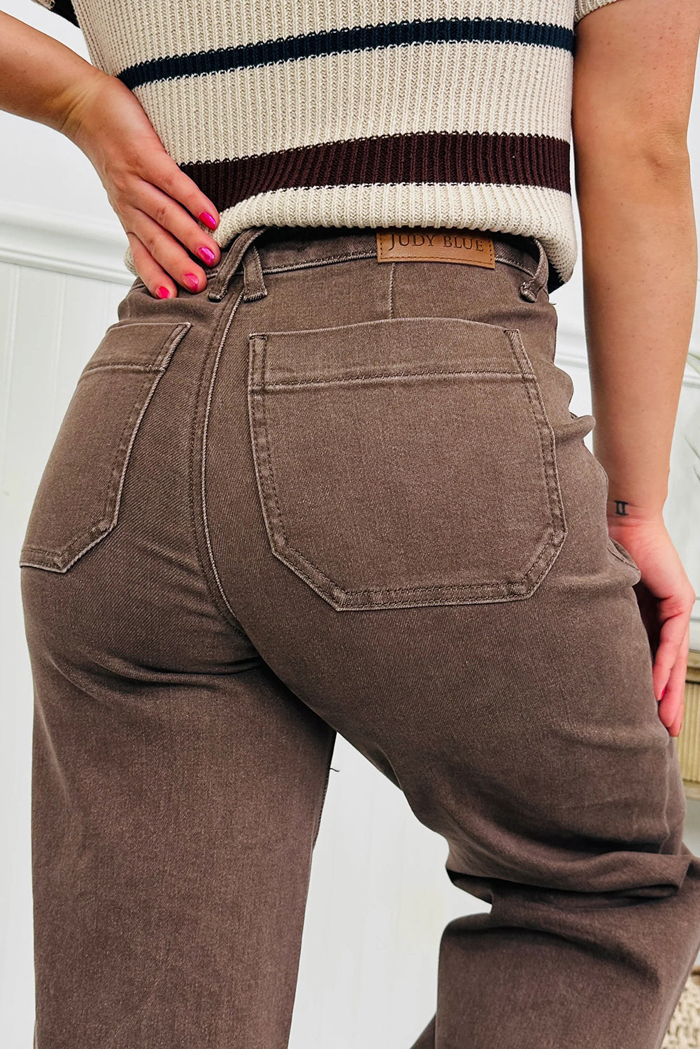 Dark Brown Retro Washed Patch Pocket Loose Jeans