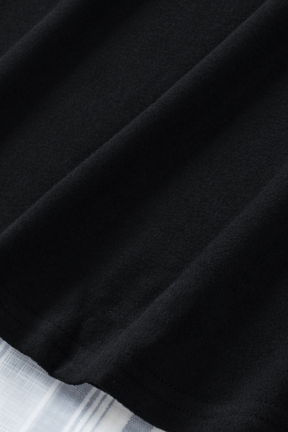 Elegant Black V-Neck Knit Top with Long Sleeves