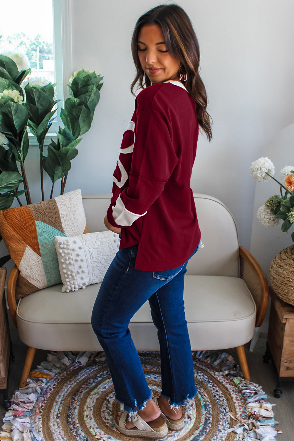 Red Dahlia Cheerful Daisy Flower Patched Round Neck Long Sleeve Top