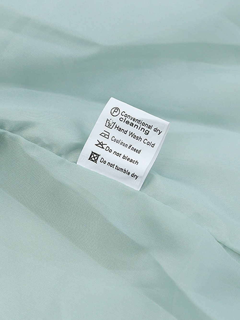 Green Quilted Zip-up Cropped Jacket with Chic Pockets