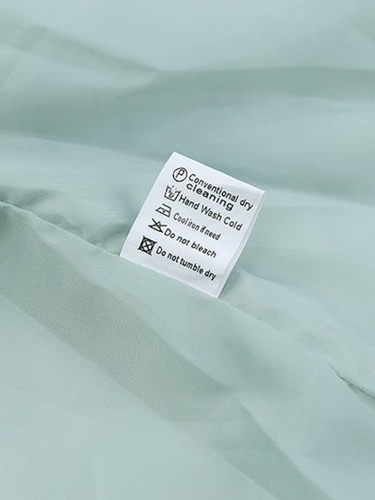 Green Quilted Zip-up Cropped Jacket with Chic Pockets