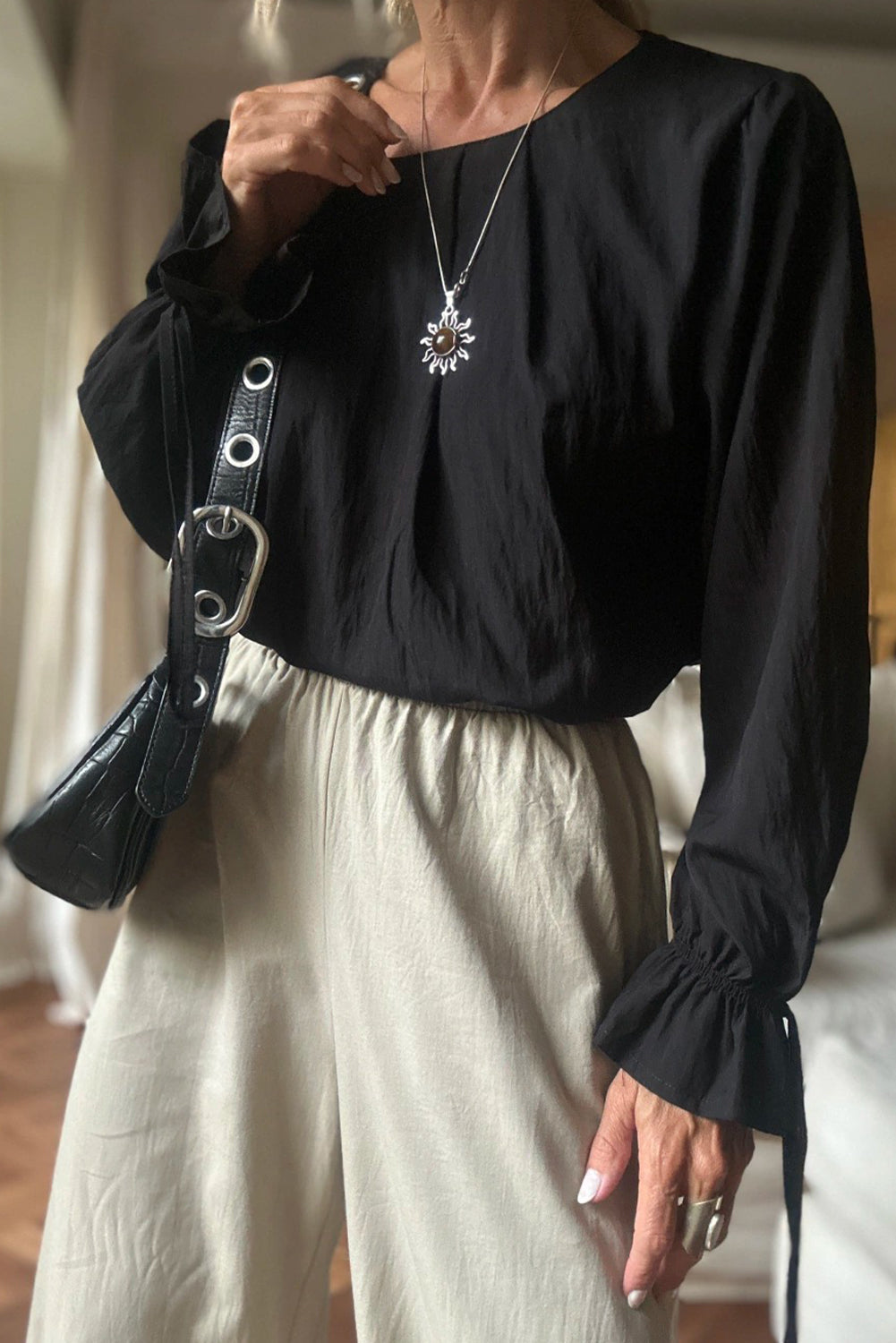 Black Pleated Round Neck Flounce Long Sleeve Blouse