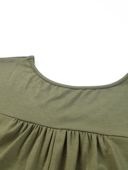 Emerald V-Neck Maxi Dress with Rolled Cuffs for Curvy Women