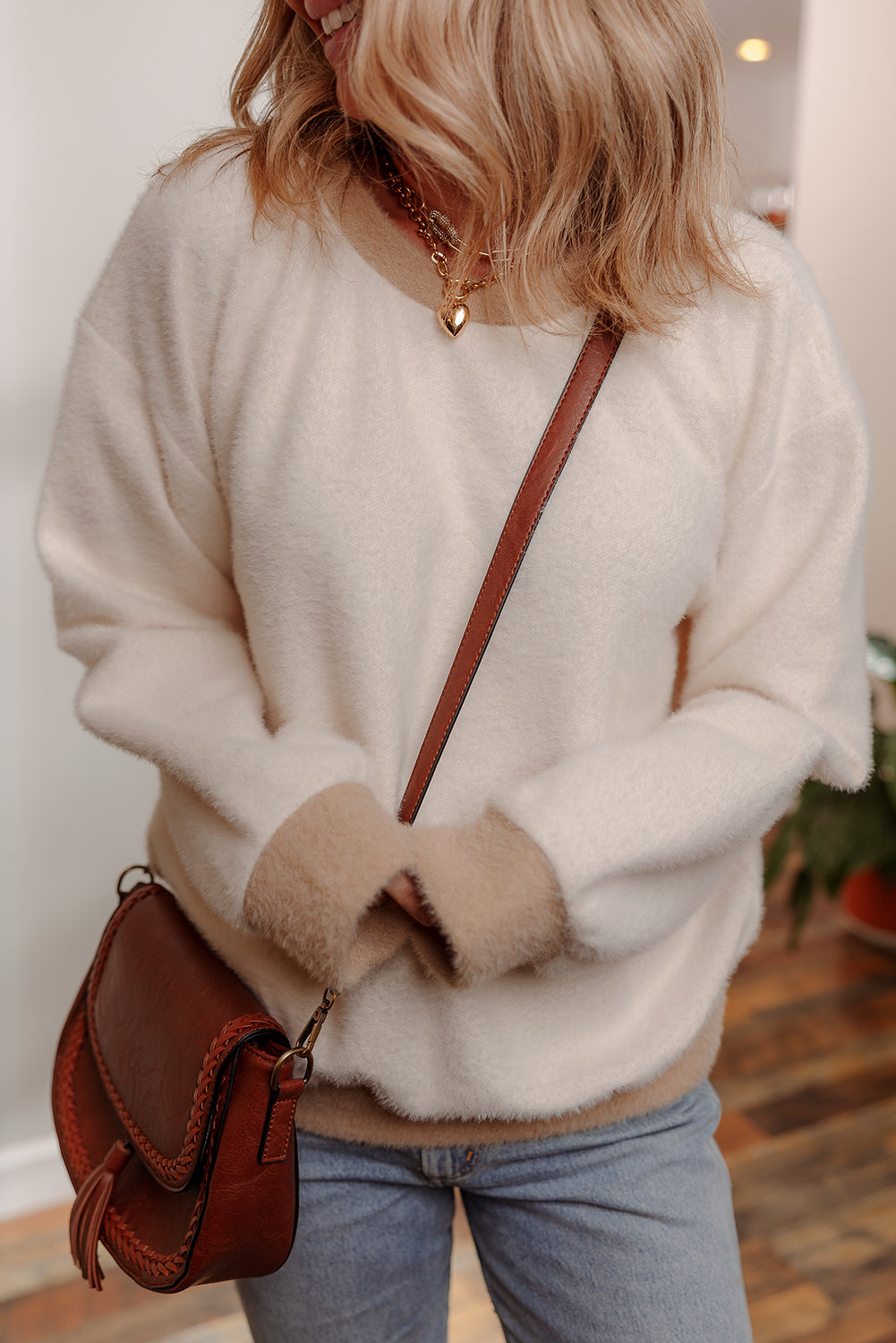 White Plush Soft Contrast Trim Colorblock Round Neck Sweatshirt