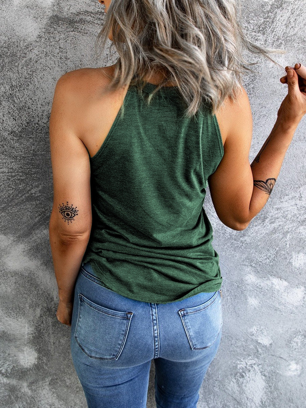 Green Sleeveless Solid Color Round Neck Tank Top