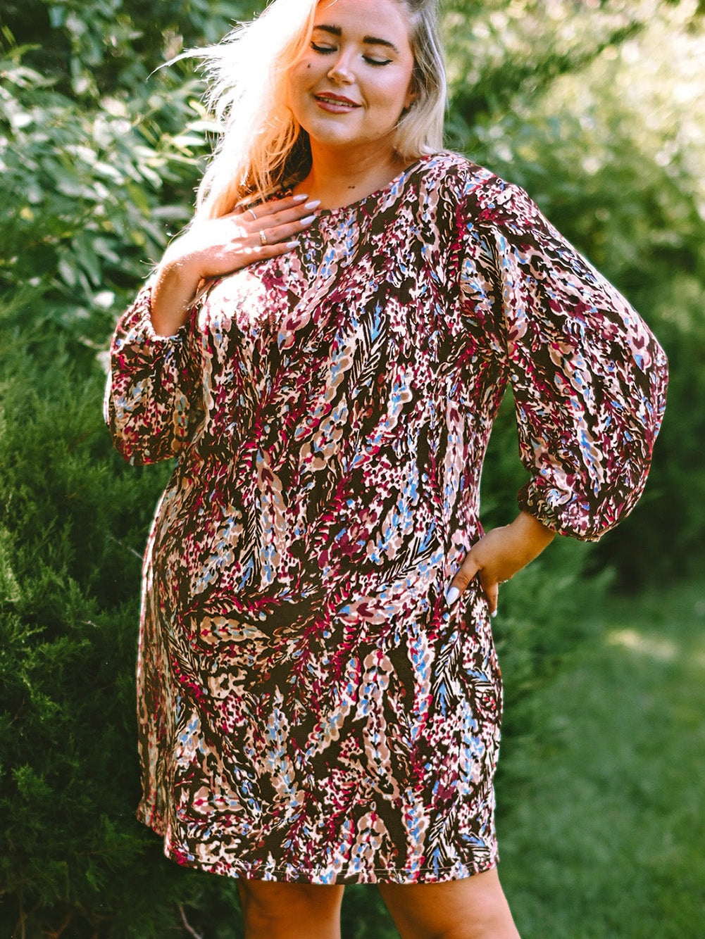 Flamboyant Crimson Curvy Floral Print Mini Dress