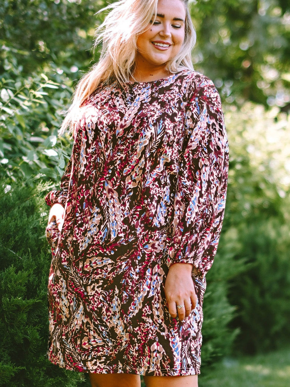 Flamboyant Crimson Curvy Floral Print Mini Dress