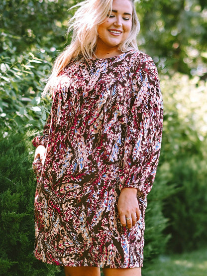 Flamboyant Crimson Curvy Floral Print Mini Dress