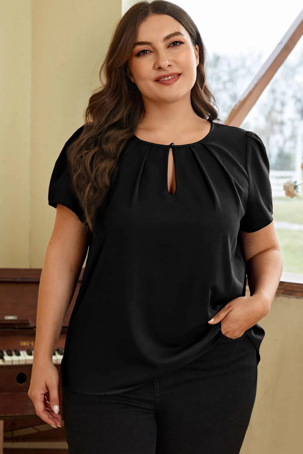 Chic Black Keyhole Pleated Plus Size T-Shirt