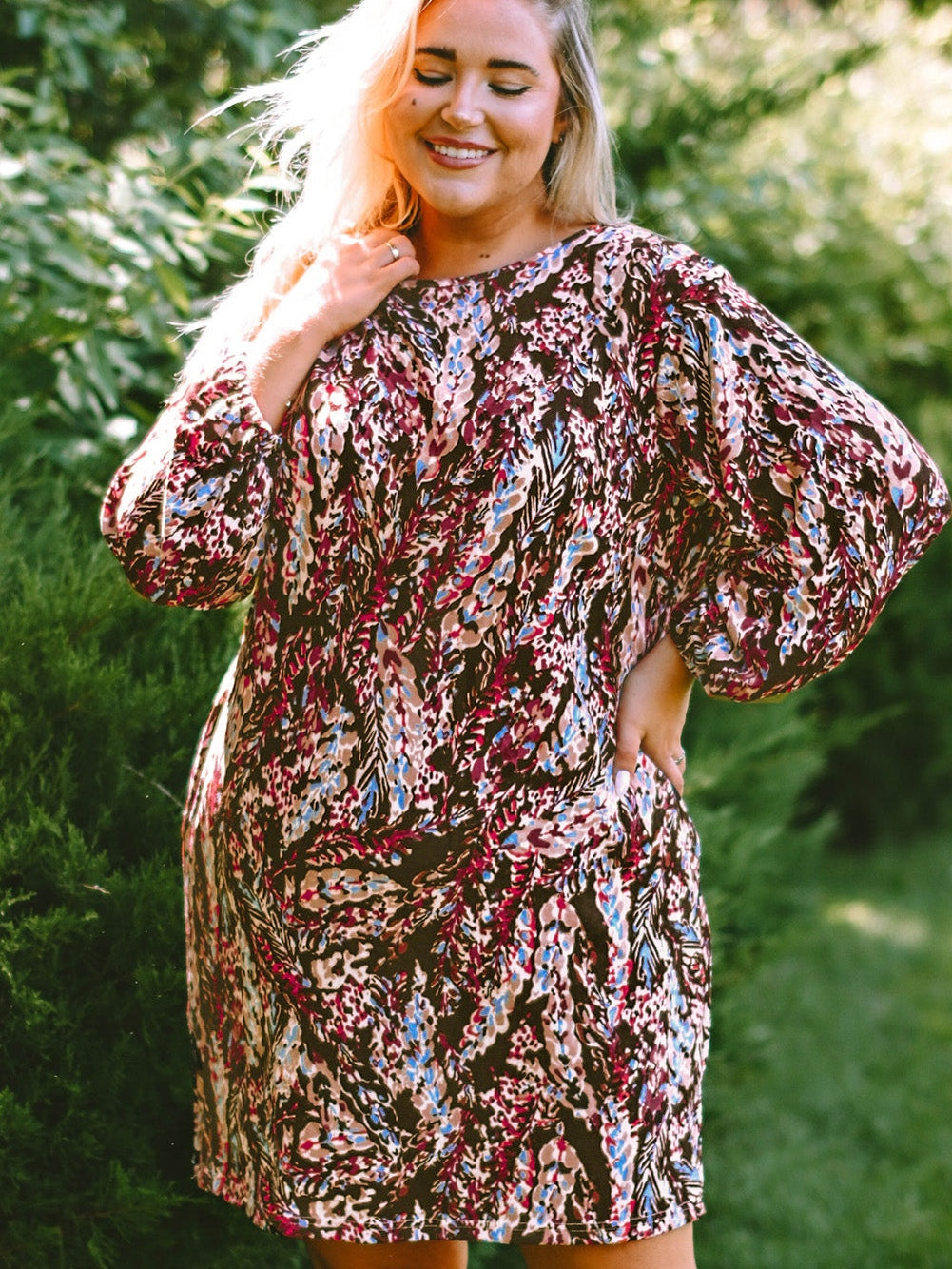 Flamboyant Crimson Curvy Floral Print Mini Dress