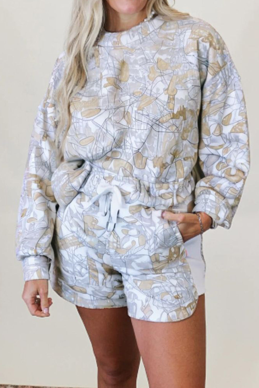 Gray Plus Abstract Print Drop Shoulder Pullover Side Panel Patchwork Drawstring Shorts 2pcs Outfit