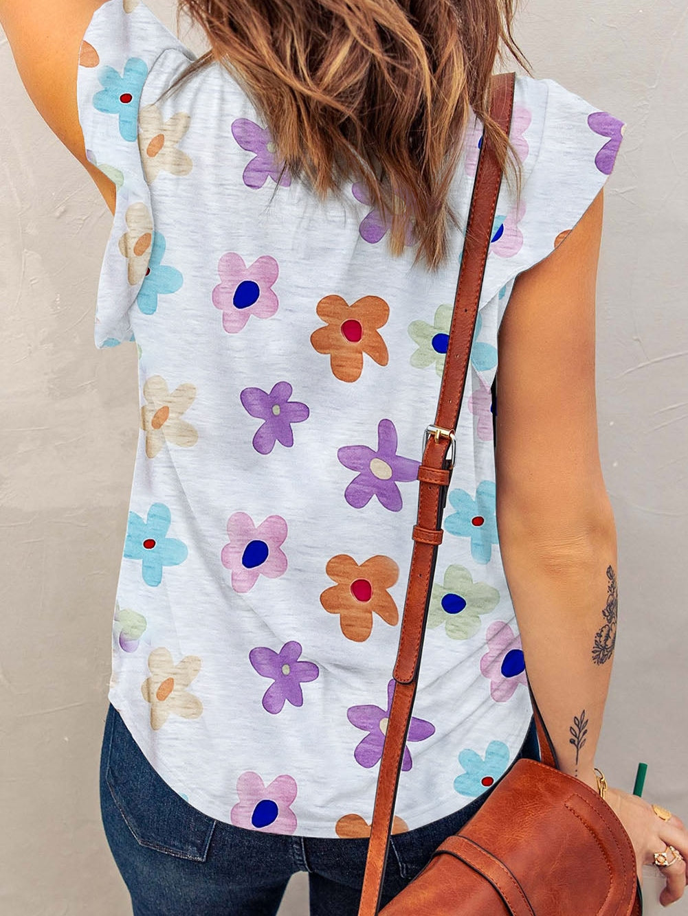 Fluttering White Floral V-Neck Tank Top