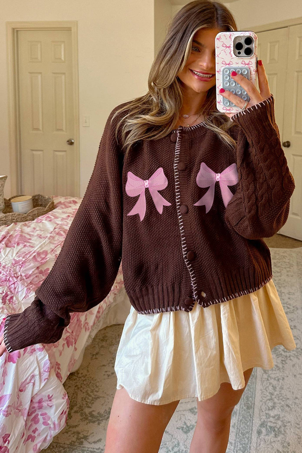 Chicory Coffee Bow Graphic Contrast Stitched Trim Chunky Cardigan Sweater